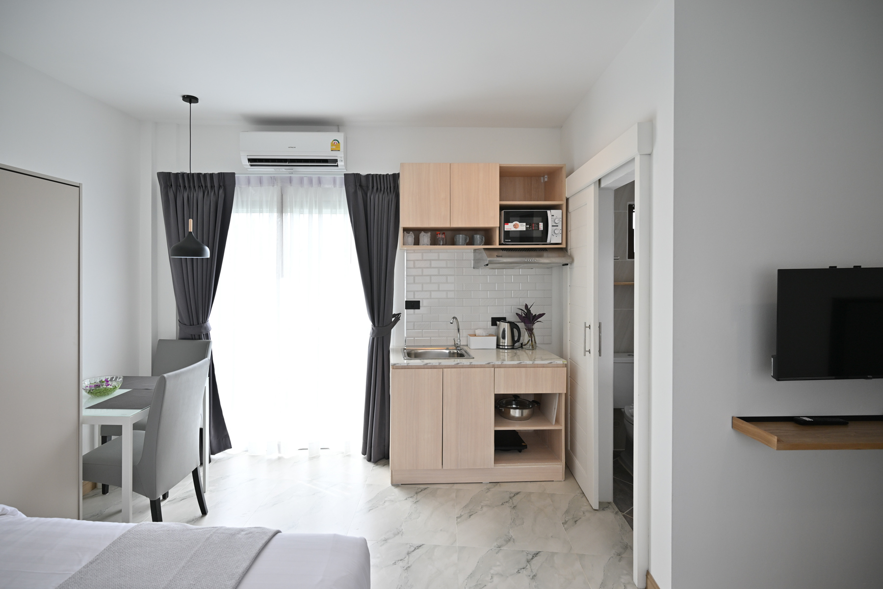 Studio With Kitchen